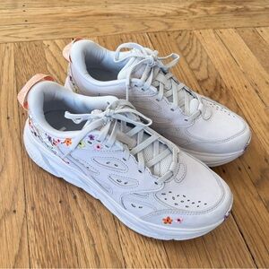 Hoka Vibrant Bloom Clifton L NWT